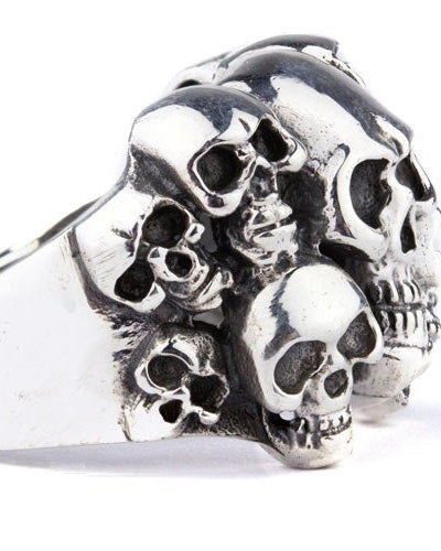 STAINLESS STEEL SKULLS RING