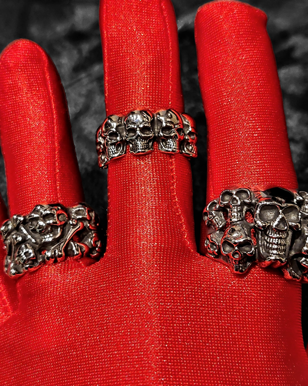 STAINLESS STEEL SKULLS RING