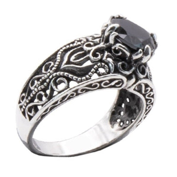 THE QUEEN'S SILVER RING