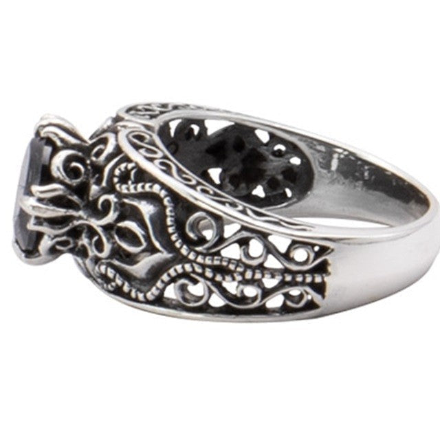 THE QUEEN'S SILVER RING