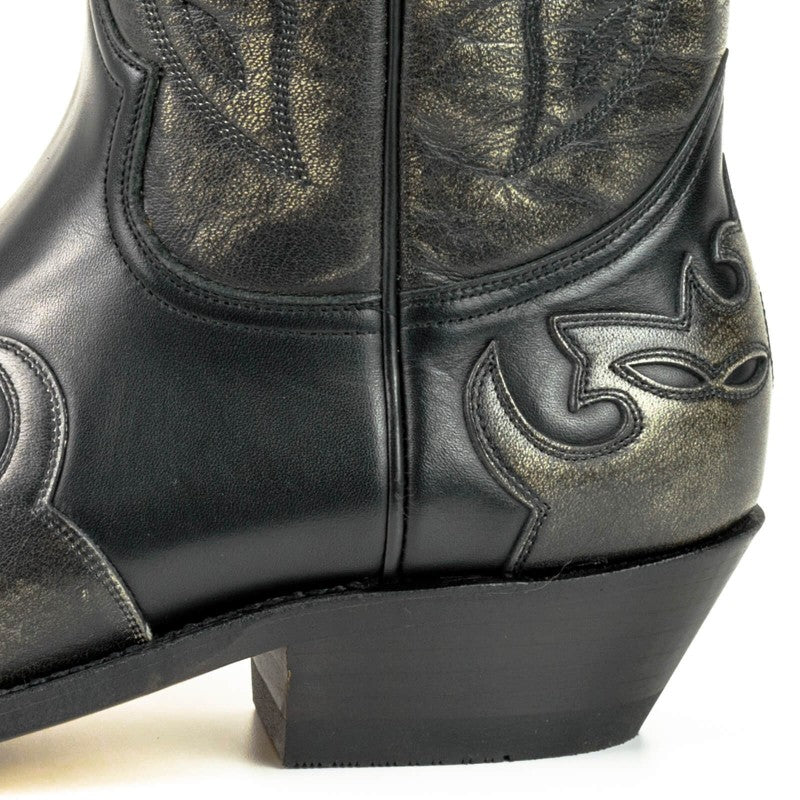 TWO COLORED LEATHER BOOTS 1927