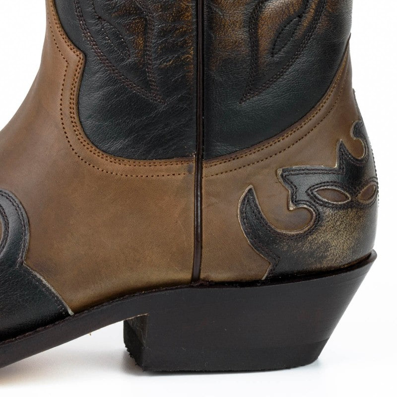 LEATHER TWO COLORED BOOTS 1927
