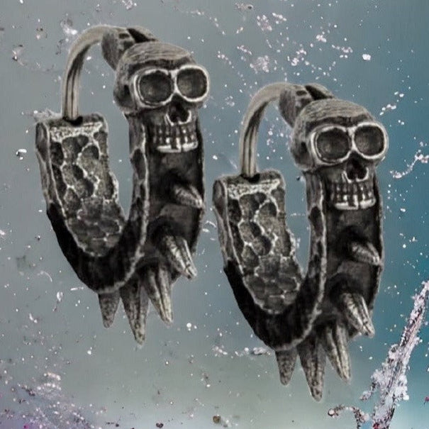 Earrings Spikes with Skull