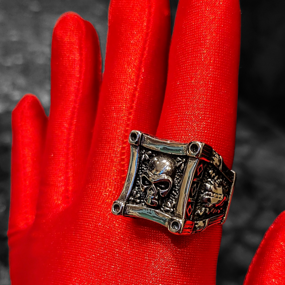 ANTIQUE LOOK SKULL RING