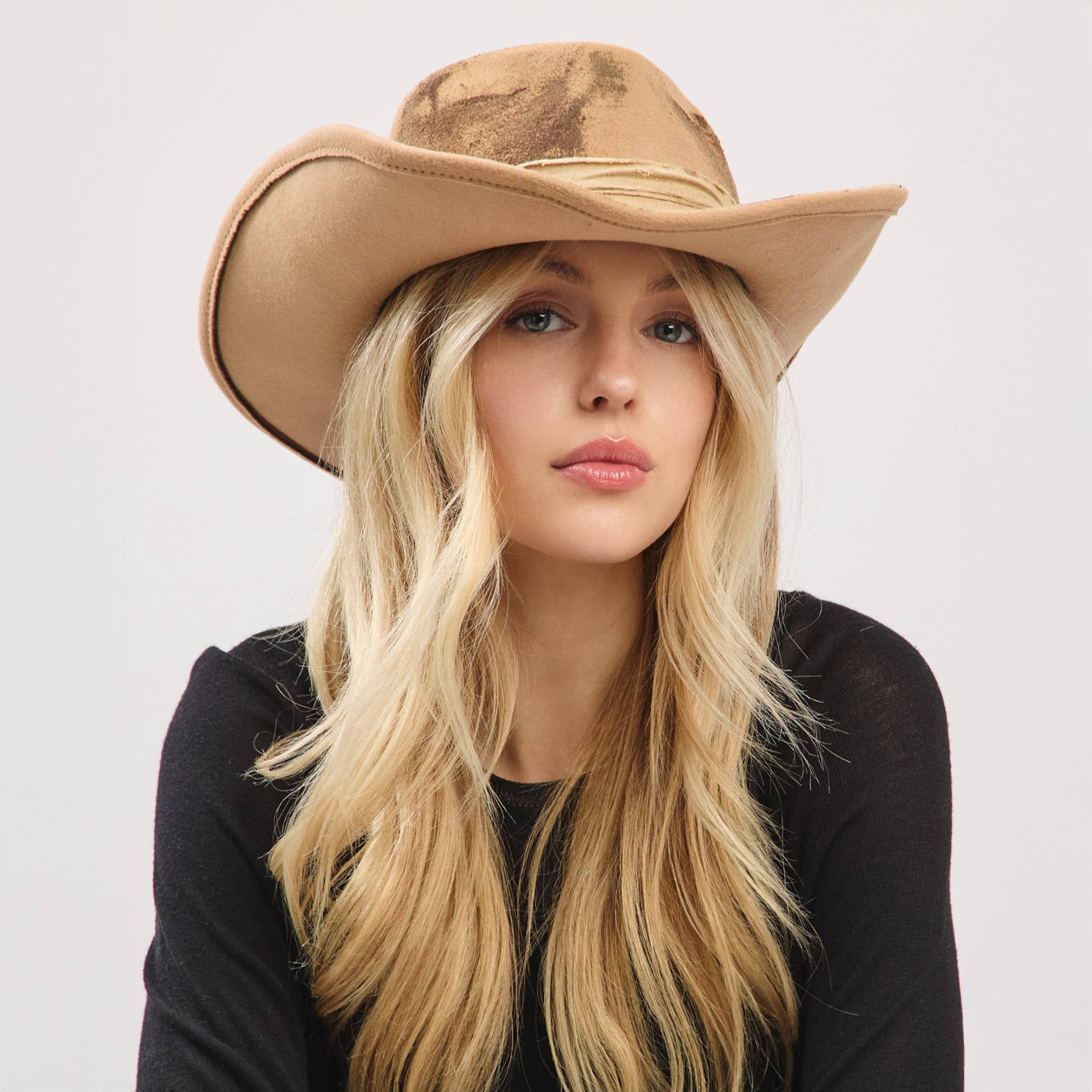 DISTRESSED BEIGE COWBOY SHOW HAT