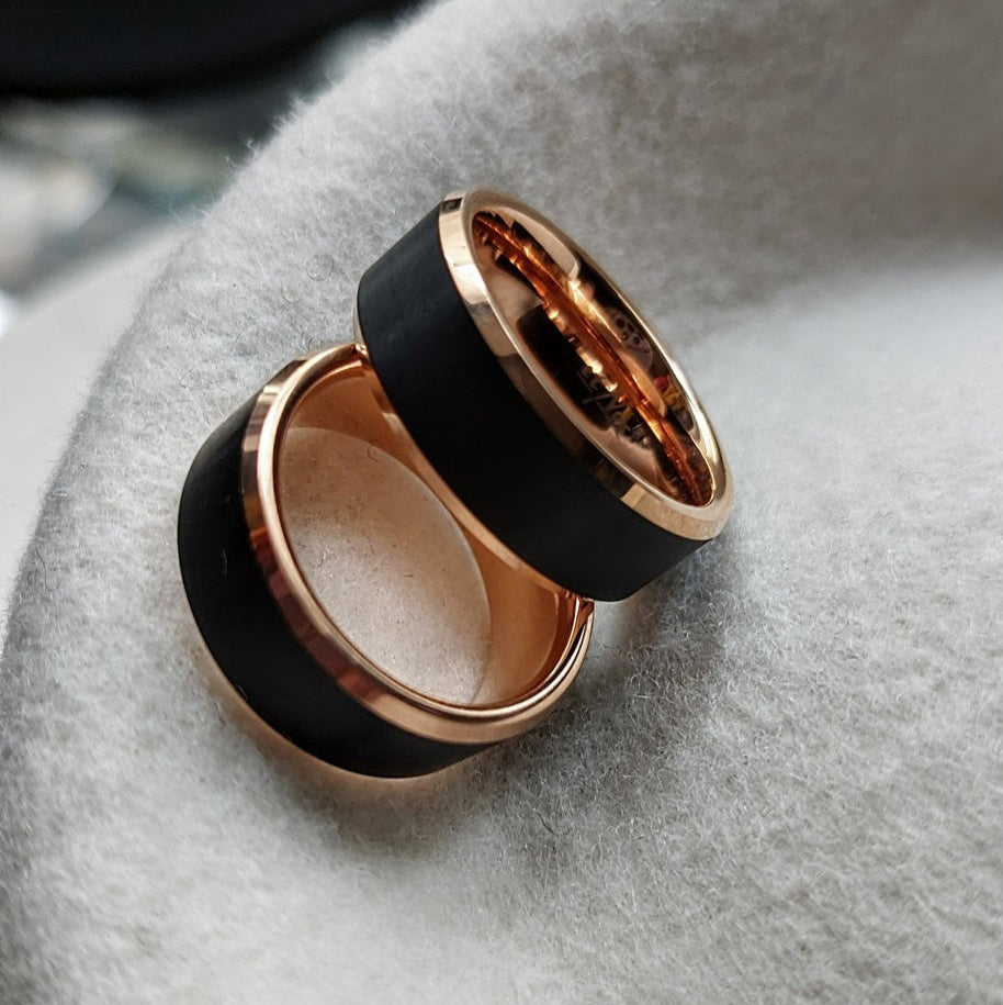 GOLDEN EDGE TUNGSTEN RING