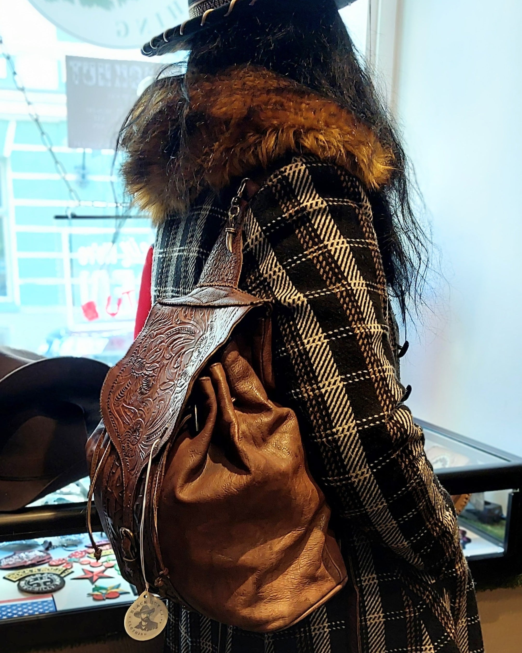 LEATHER BACKPACK ENOLA