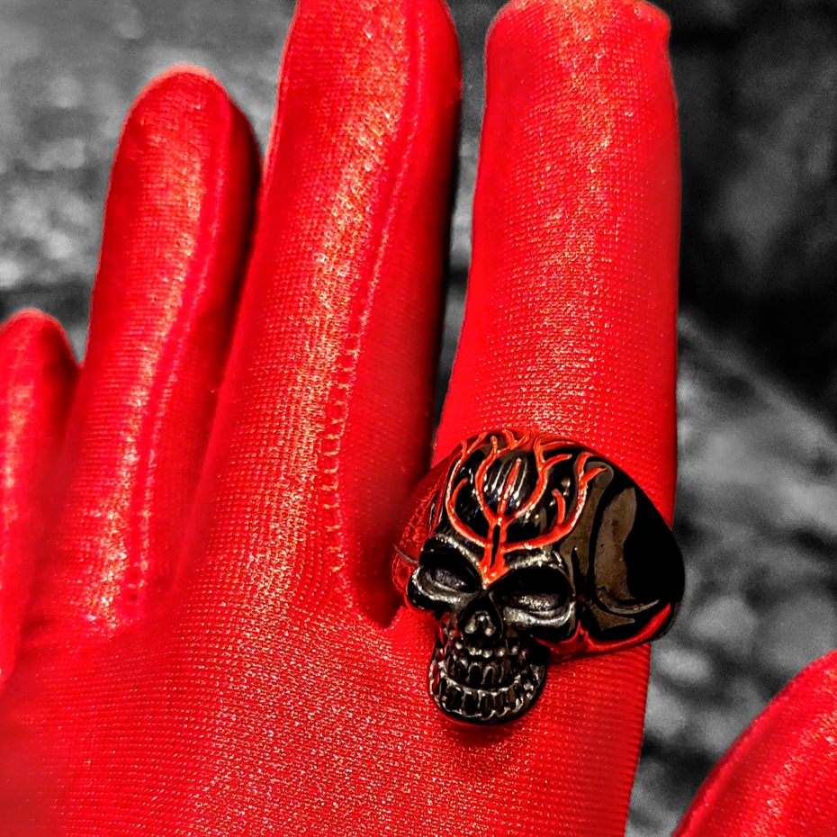 BLACK SKULL STEEL RING