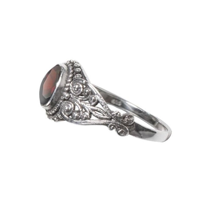 SILVER RING GARNET ORNAMENT