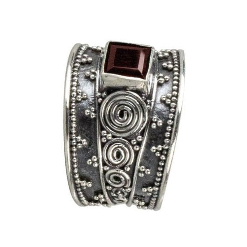 BALI II GARNET SILVER RING