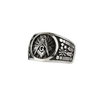 The five basic ideals of the Freemasons are freedom, equality, brotherhood, tolerance and humanity. Their basic symbols are compasses and angles. Ring width 14 mm, Material: 925 sterling silver.