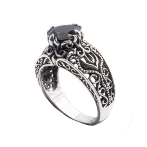 THE QUEEN'S SILVER RING