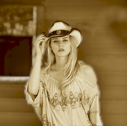 SADDLEBACK STRAW HAT VERSATILE LOOK