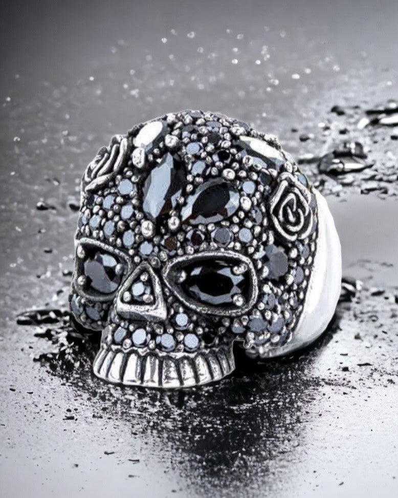 SILVER RING SPARKLING SKULL