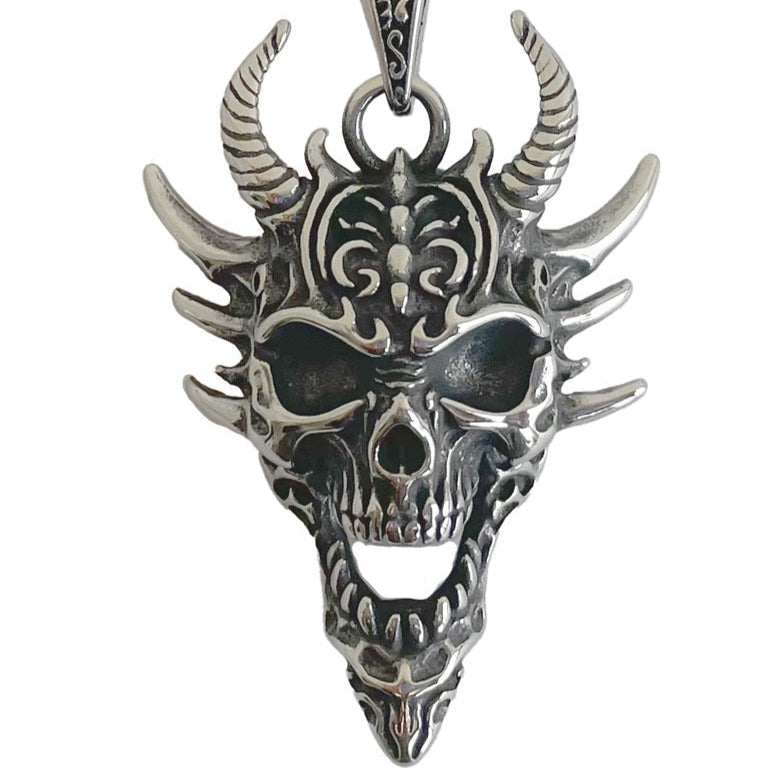 PENDANT HORNED SKULL