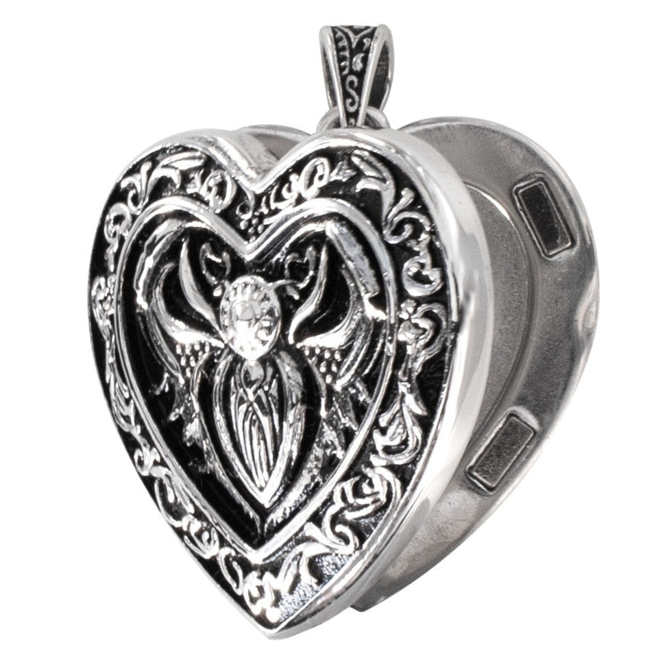 PENDANT BEETLE ON THE HEART