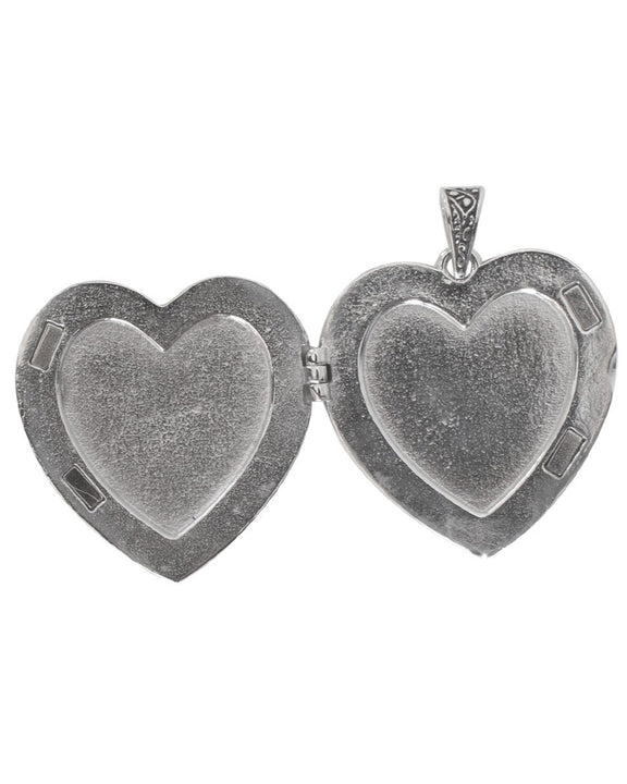 PENDANT CROSS ON THE HEART