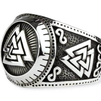 WOTAN'S KNOT STEEL RING