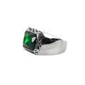 Expertly crafted, the RING SPARKLING GREEN is a sleek stainless steel signet ring with a Celtic pattern and a large green faceted stone. Made with durable stainless steel and adorned with a sparkly zirconia, this ring is the perfect addition to any outfit.
