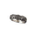 Stainless steel play ring with spiders all around, Width: approx. 0.8 cm, Material: stainless steel.