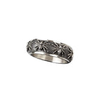 Stainless steel play ring with spiders all around, Width: approx. 0.8 cm, Material: stainless steel.