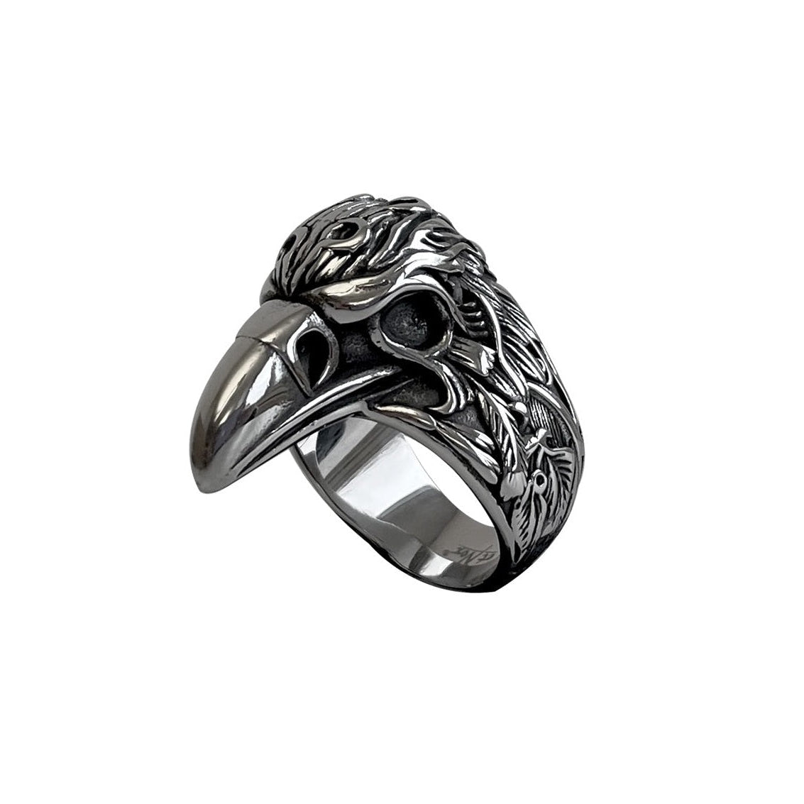 Ring Raven, a symbol of tradition and strength. This old symbol ring is crafted with durable stainless steel, ensuring lasting wear. Measuring approximately 3.0 x 2.3 cm, it is the perfect addition to any outfit.
