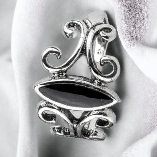STERLING SILVER RING BLACK ORNAMENT