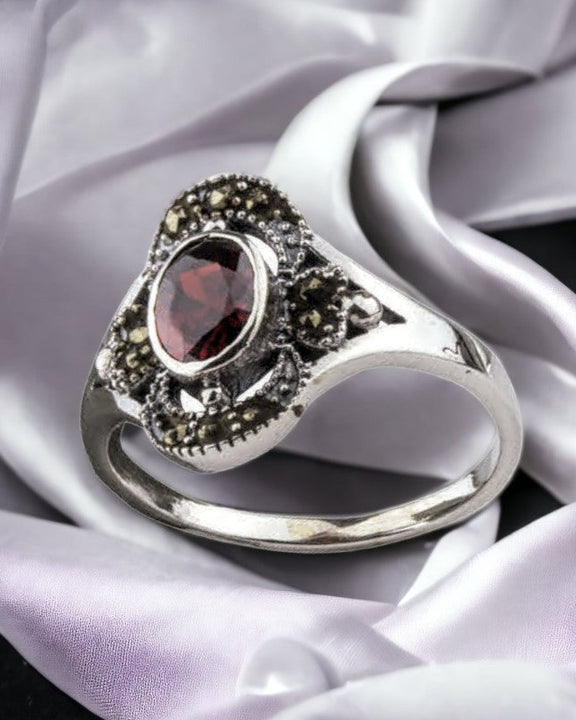 STERLING SILVER RING RED MARCASITE