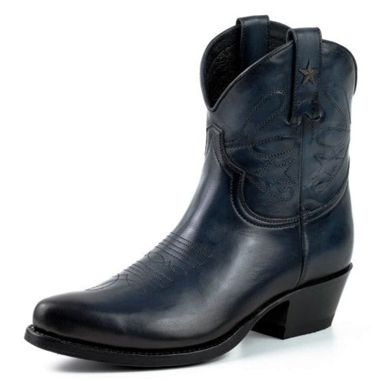 GENUINE LEATHER WOMEN'S BOOTS STAR