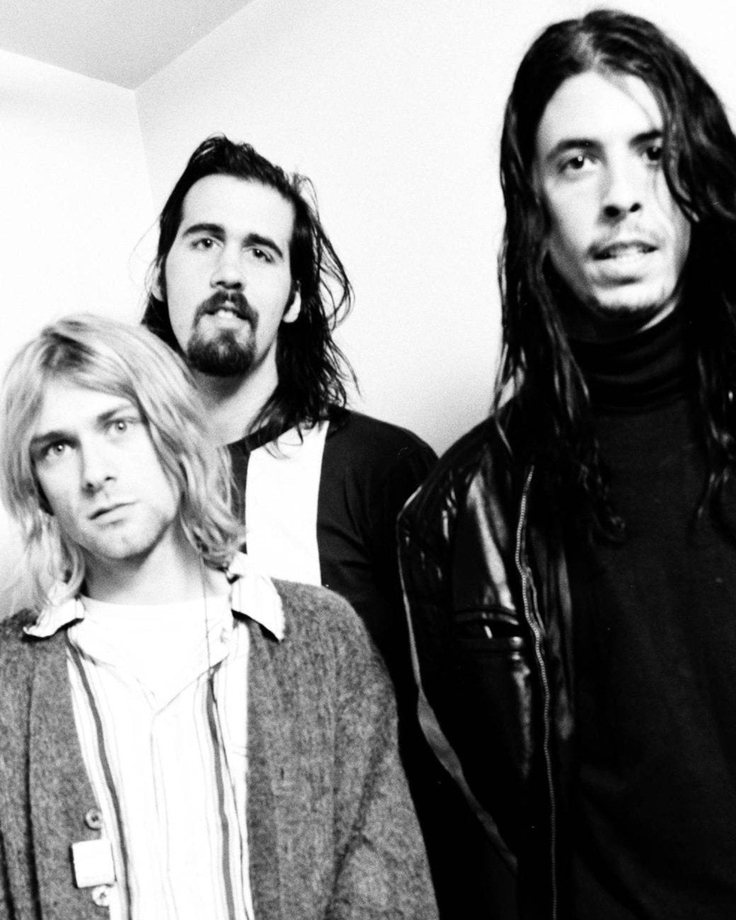 NIRVANA VERTICAL LOGO T-SHIRT